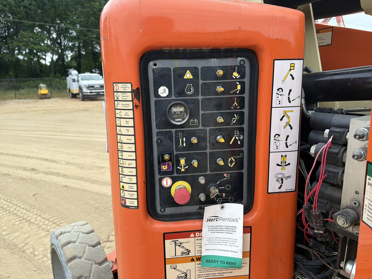 2015 JLG E450AJ-7