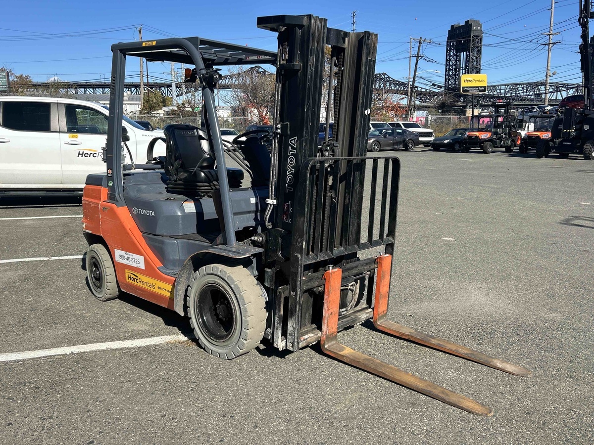 2021 Toyota 8FGU25-4