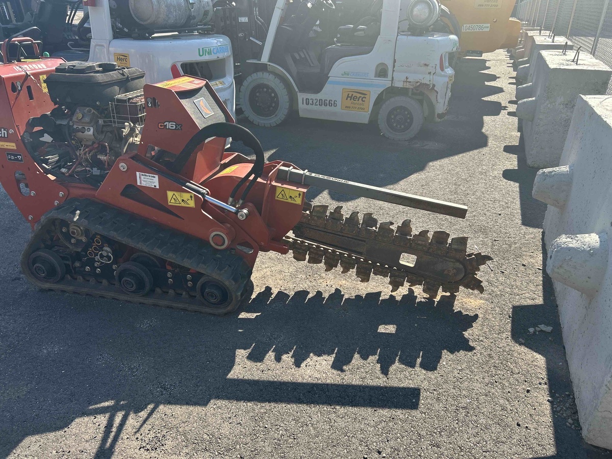 2021 Ditch Witch C16X-8