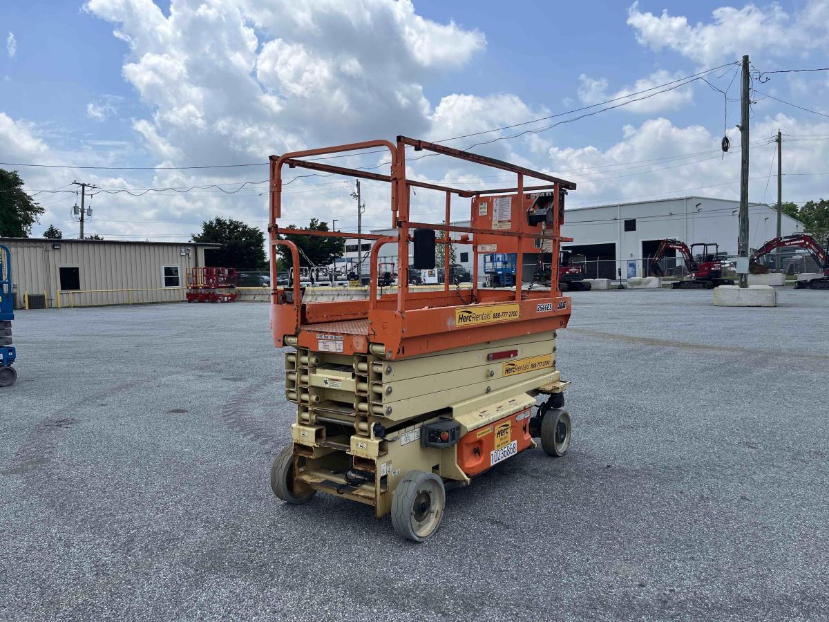 2018 JLG 2646ES-8
