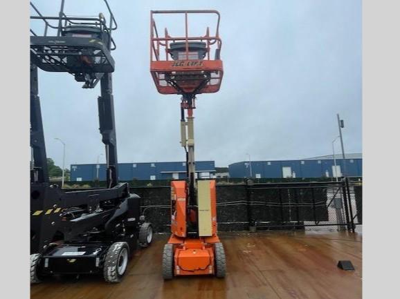 2016 JLG E300AJP