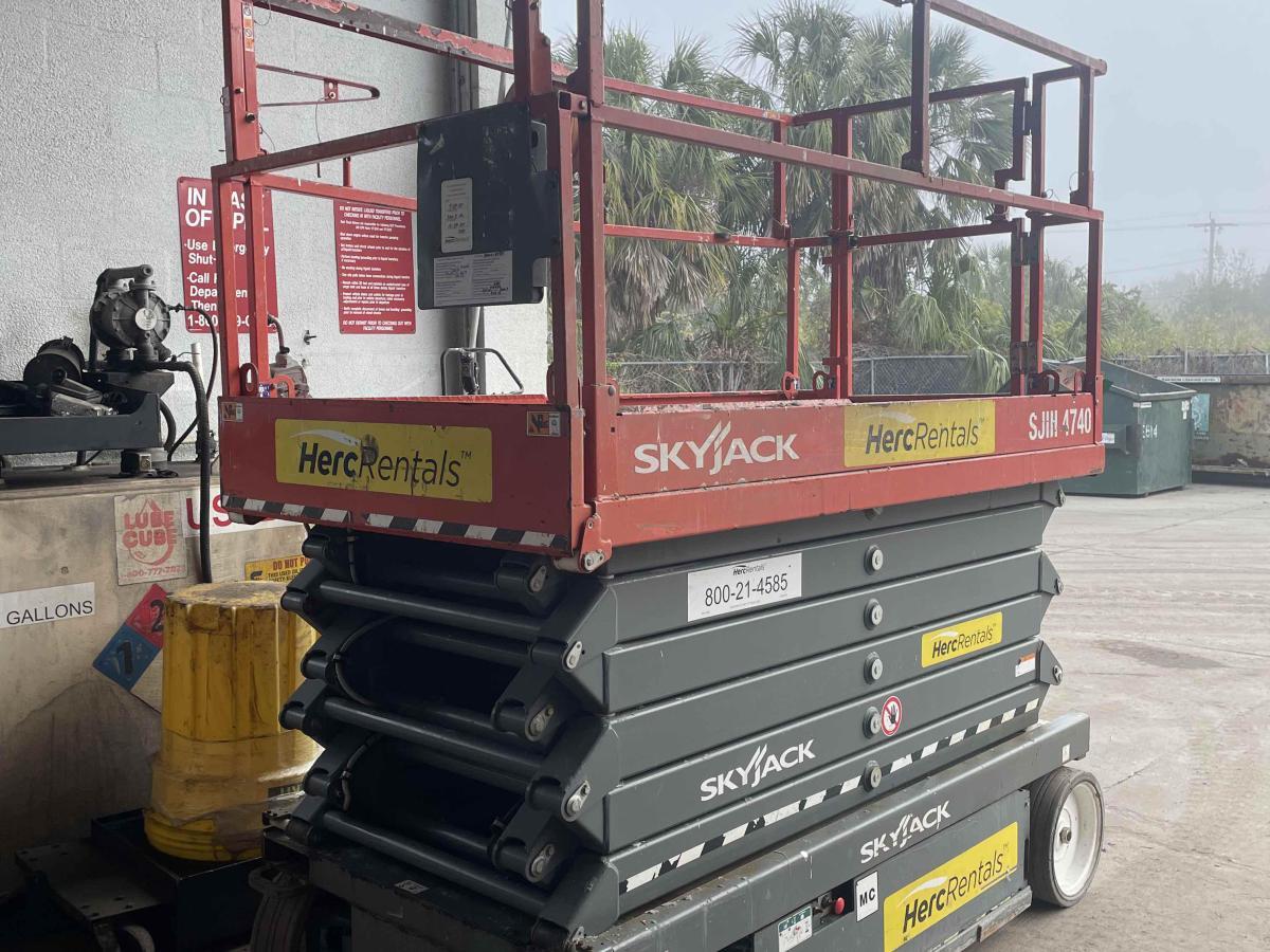 2018 Skyjack SJ4740