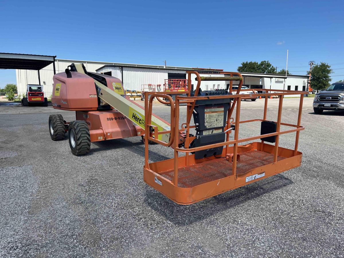 2016 JLG 400S