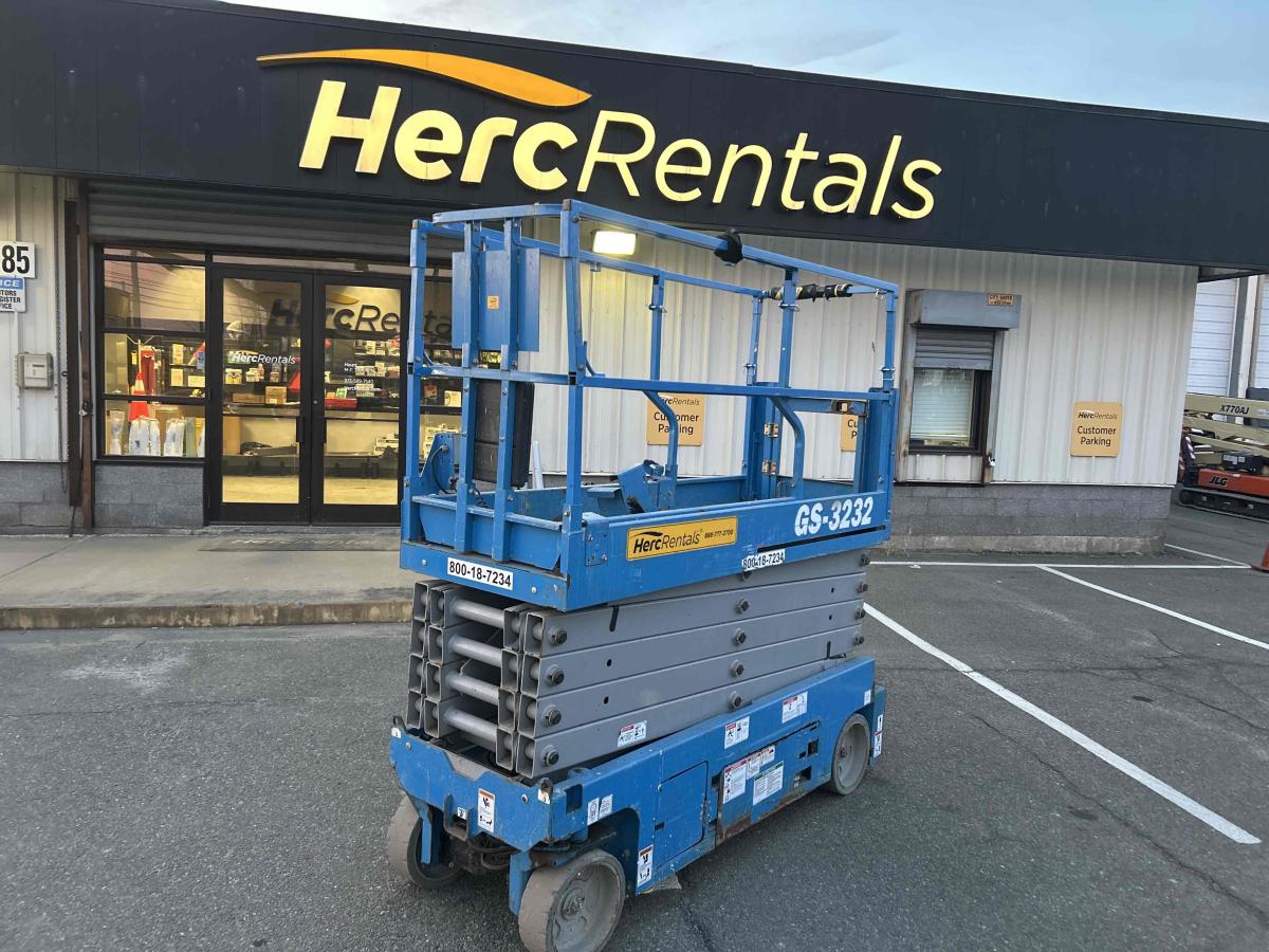 2017 Genie GS-3232