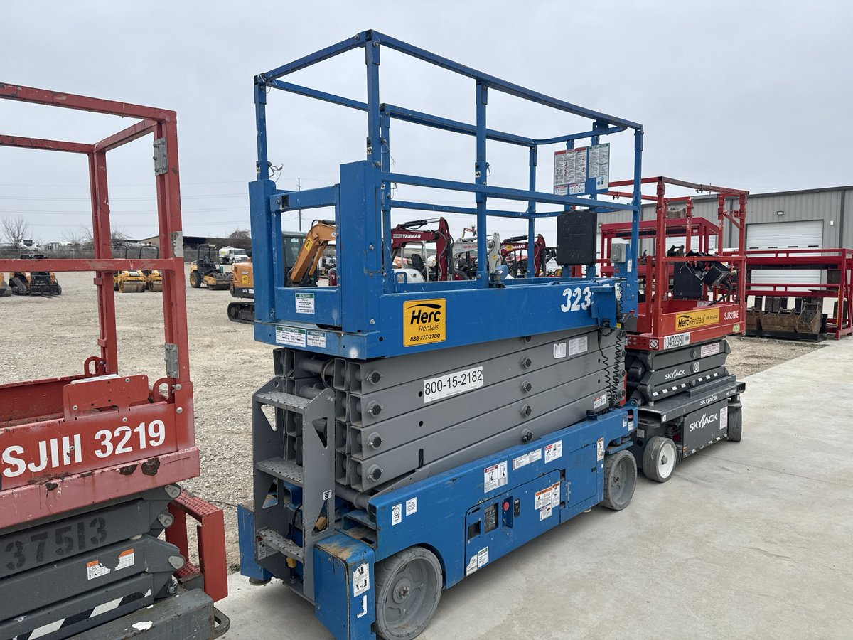 2017 Genie GS-3232-2
