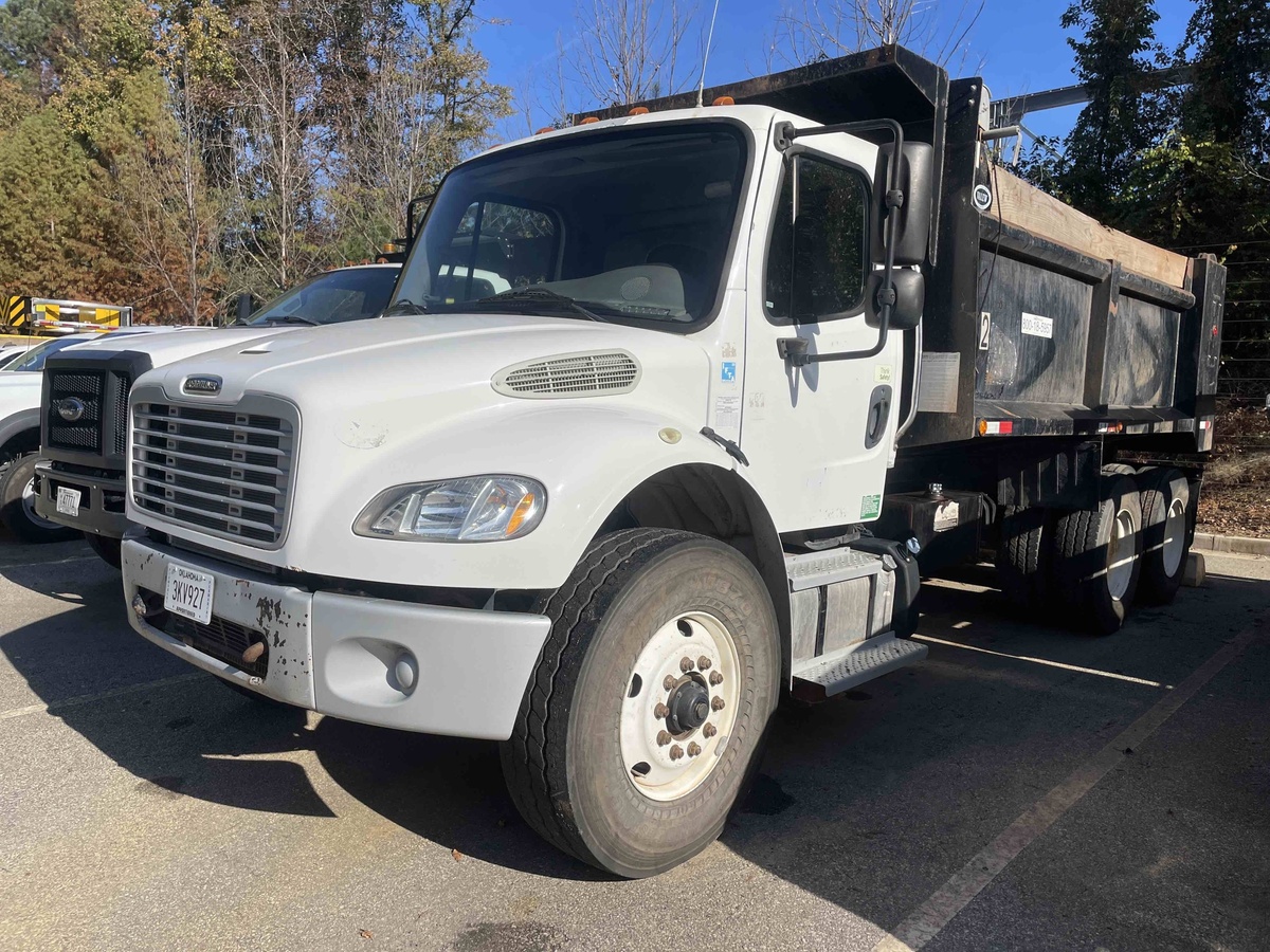 2018 Freightliner M2106-1