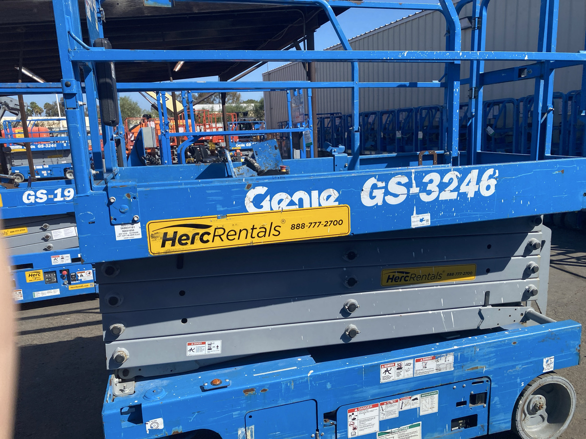 2018 Genie GS-3246-6