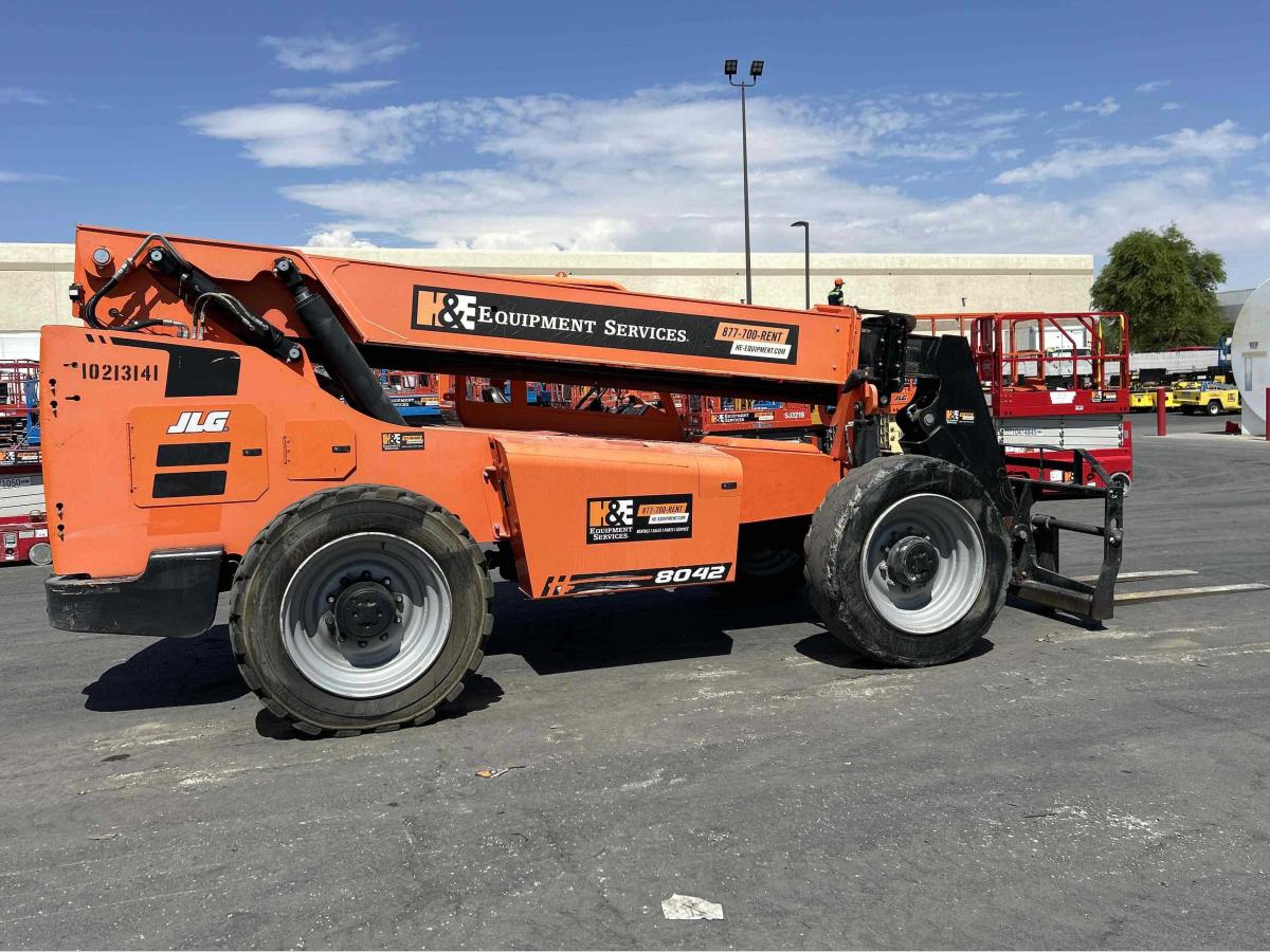 2017 SkyTrak 8042