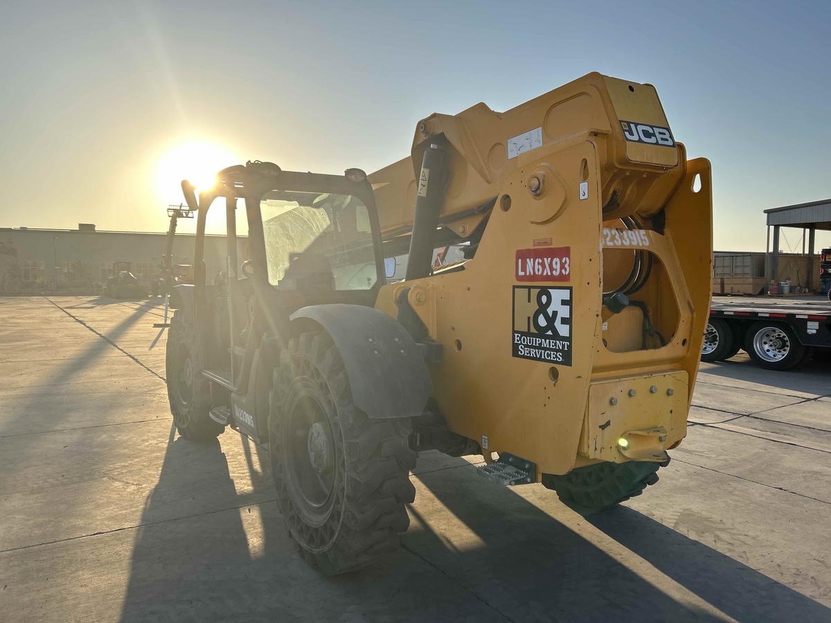 2018 JCB 509-42-6