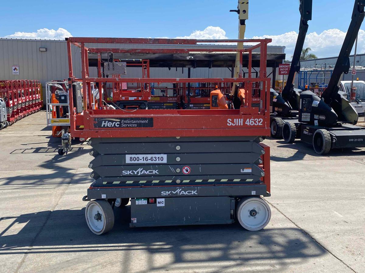 2017 Skyjack SJ4632
