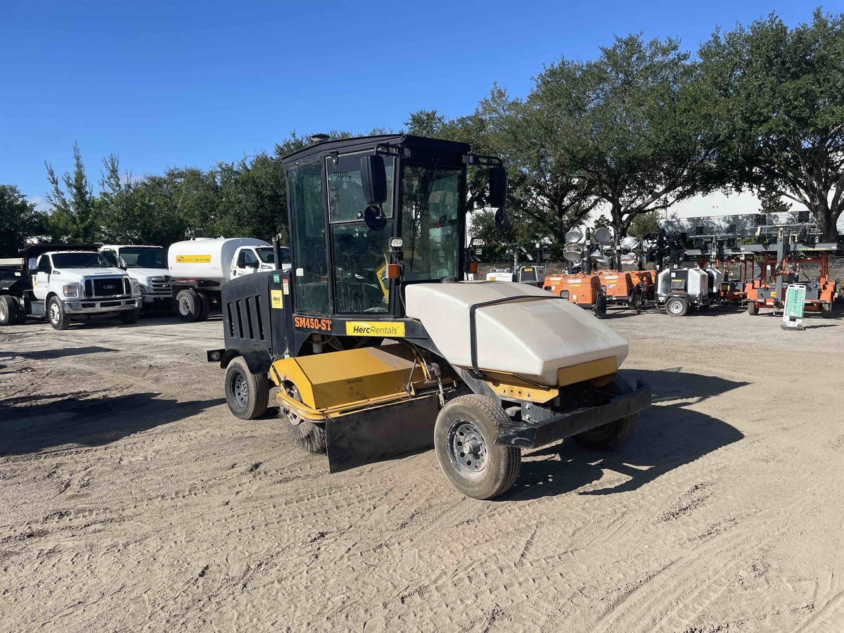 2018 LayMor SweepMaster 450-ST