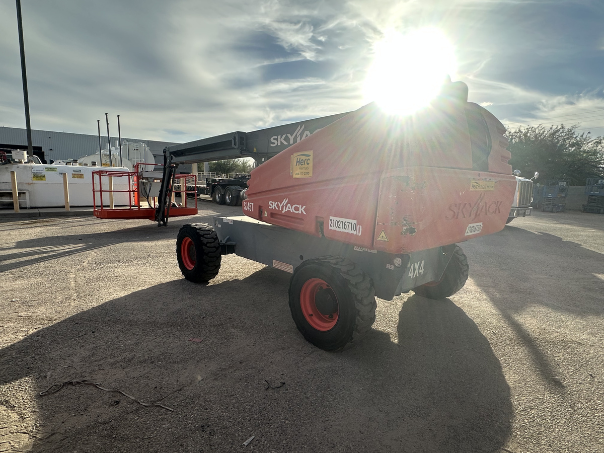 2017 Skyjack SJ45 T-2