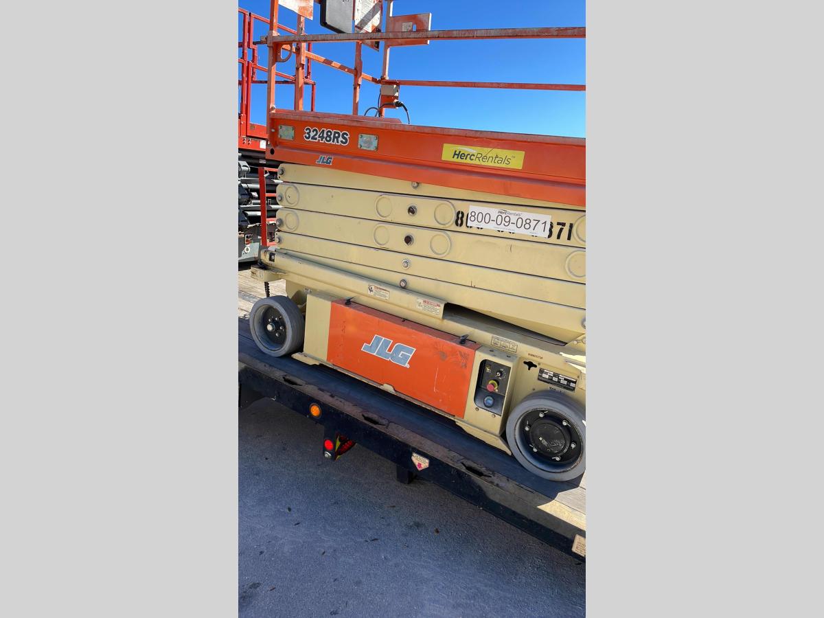 2016 JLG 3248RS