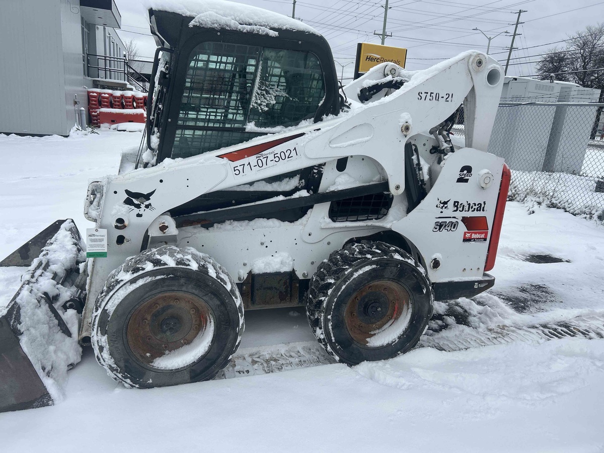 2019 Bobcat S740-3