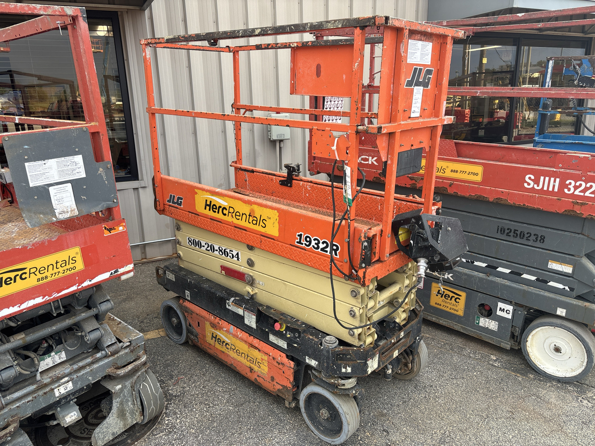 2018 JLG 1932R