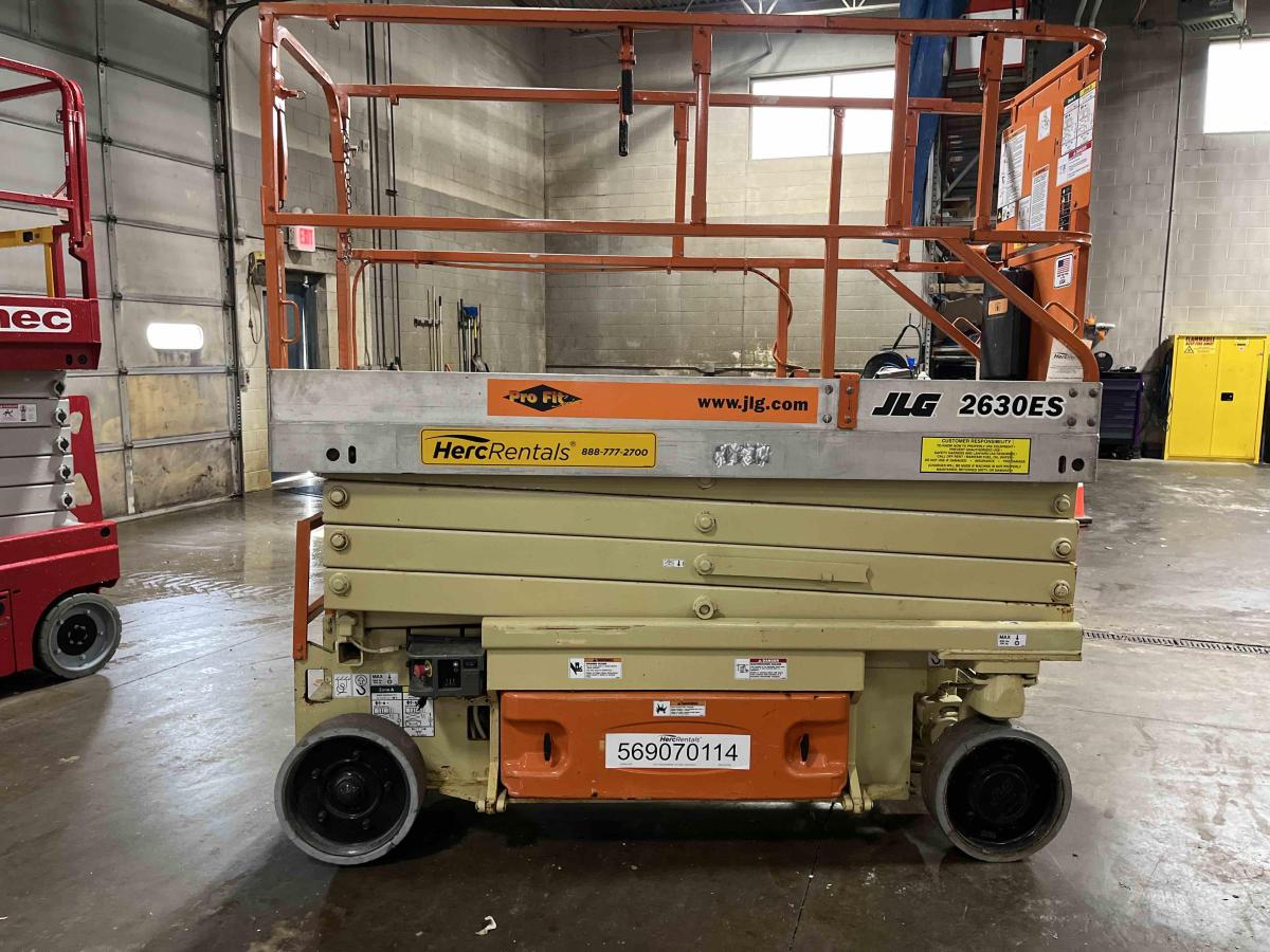 2005 JLG 2630ES