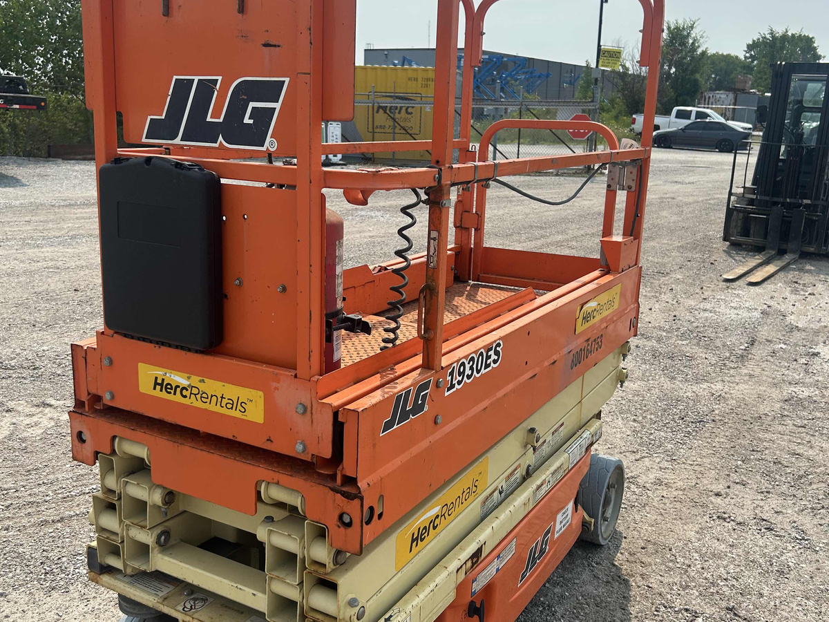2017 JLG 1930ES-7