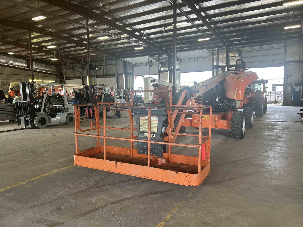 2016 JLG 600AJ-7