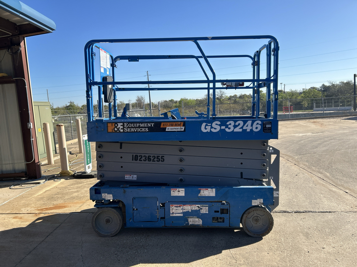 2018 Genie GS-3246-4