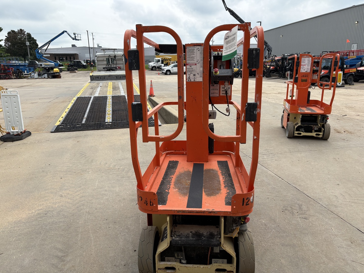 2017 JLG 1230ES-3