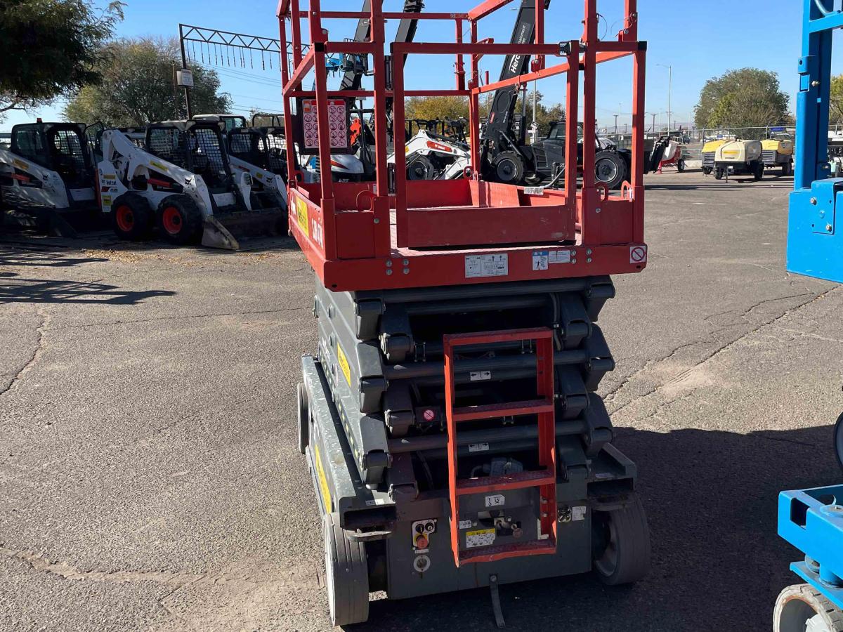 2017 Skyjack SJ4740