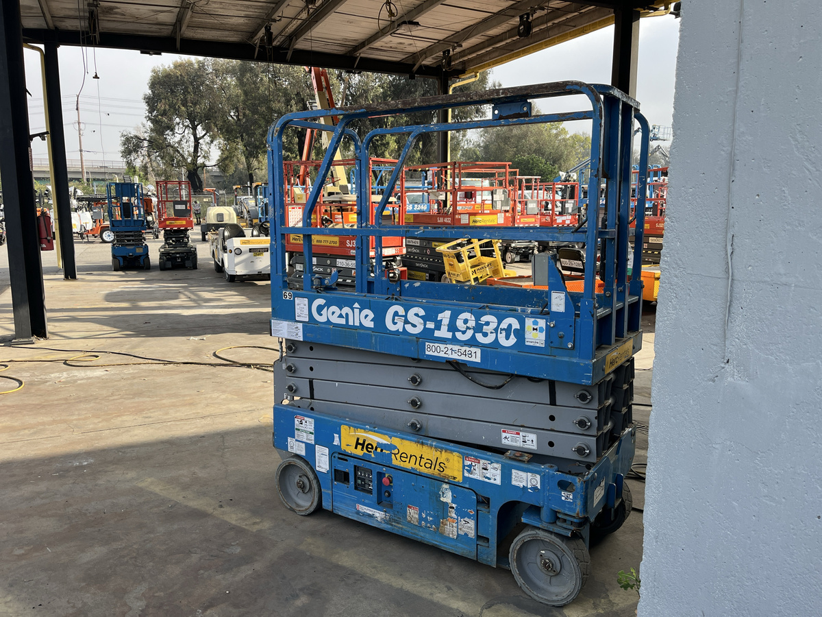 2018 Genie GS-1930