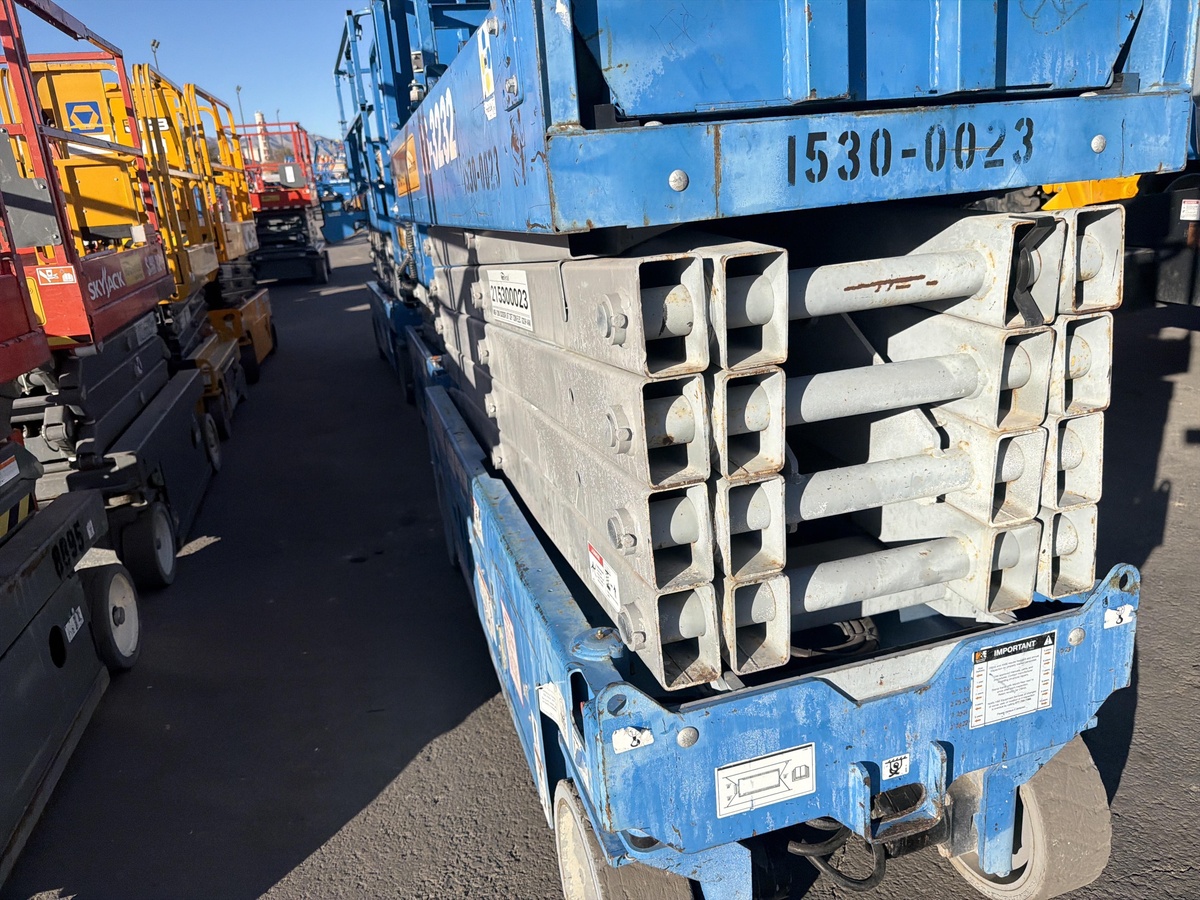 2016 Genie GS-3232-3