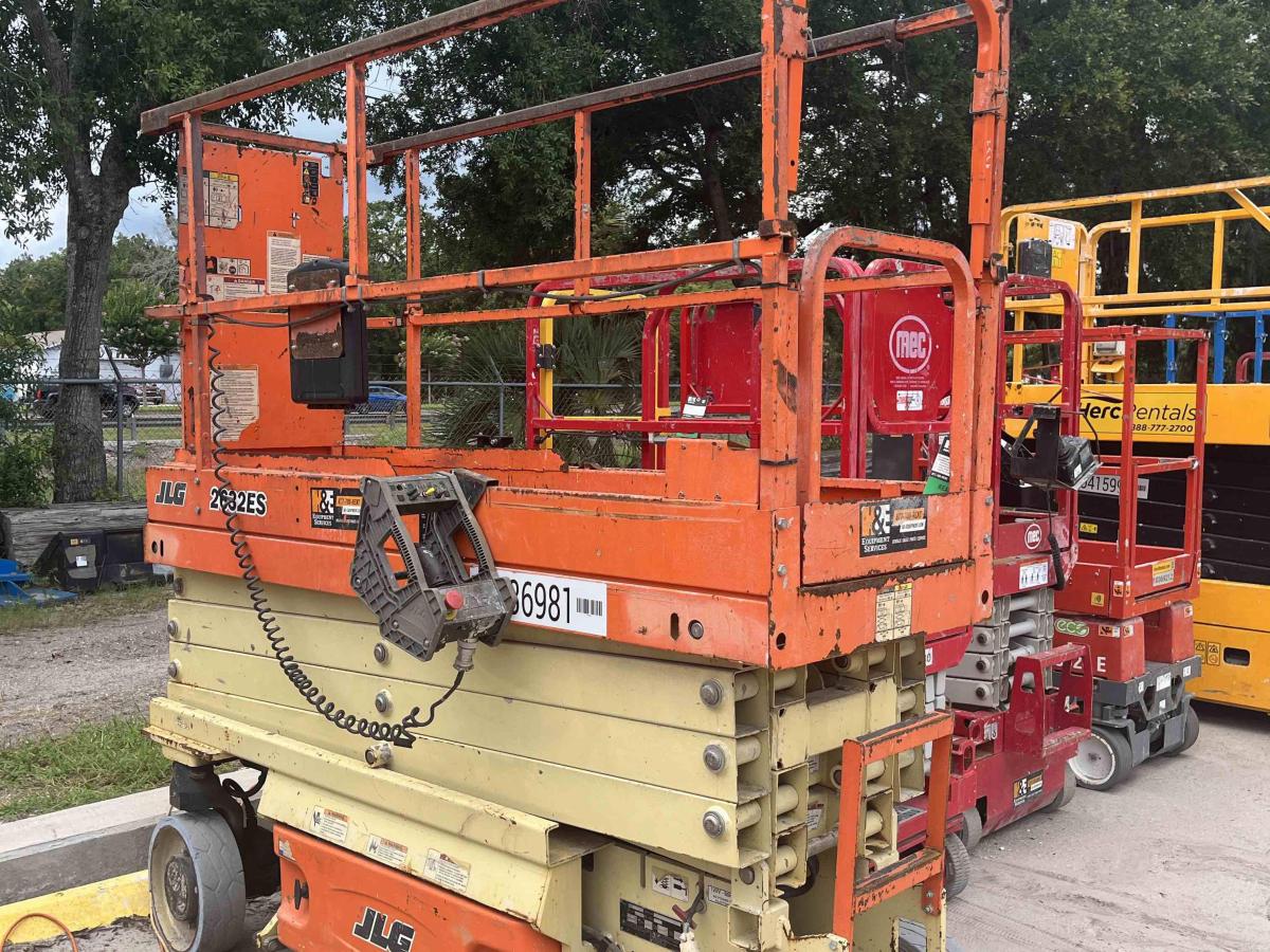 2018 JLG 2632ES-6