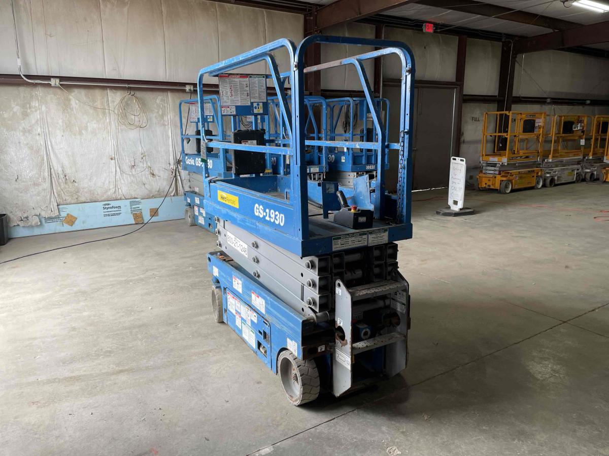 2018 Genie GS-1930