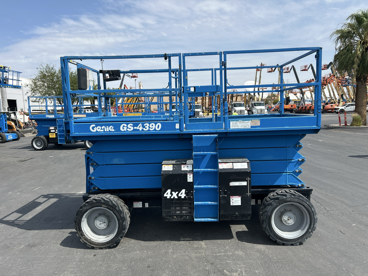 2016 Genie GS-4390 RT-3