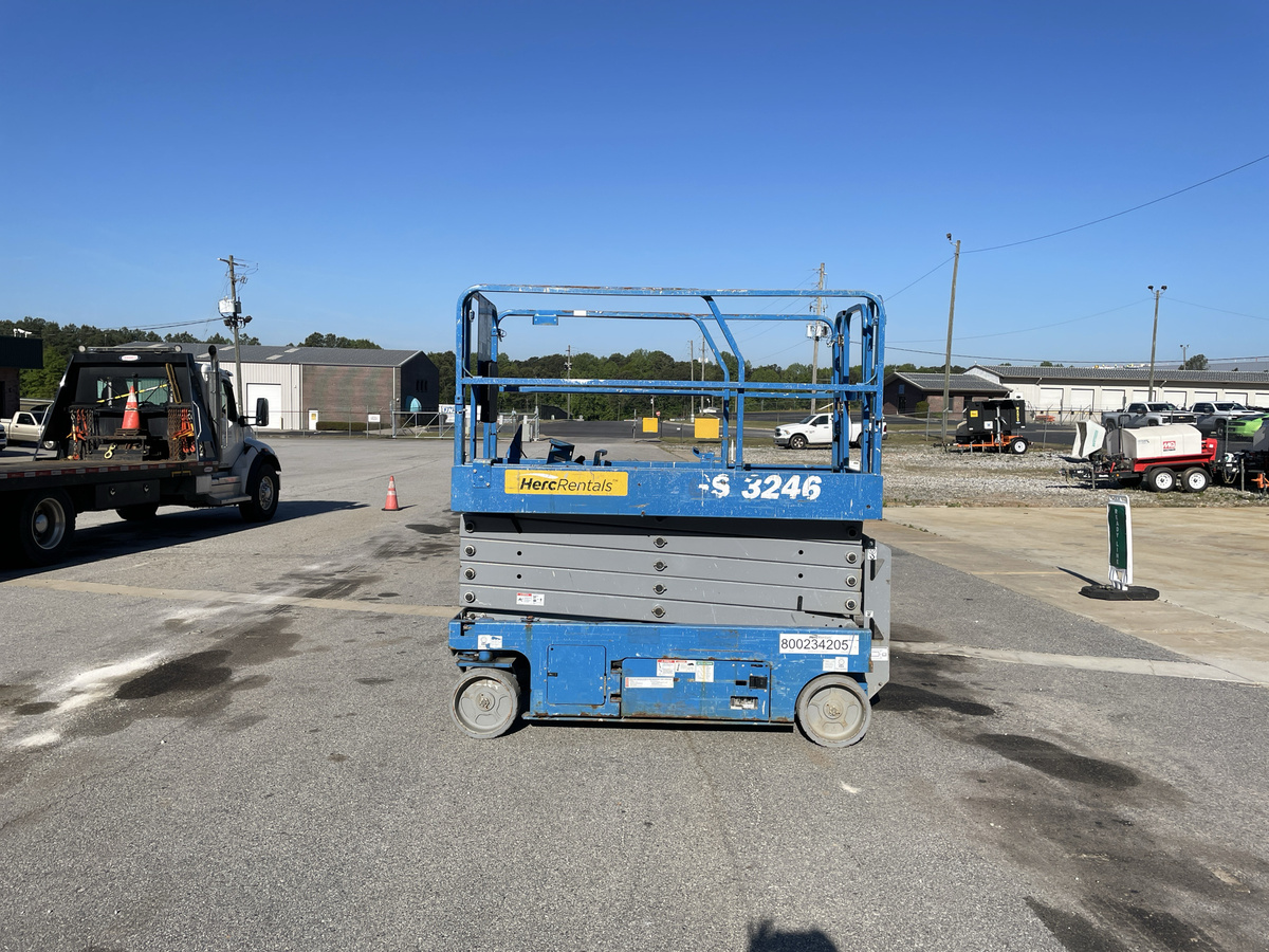 2018 Genie GS-3246-3