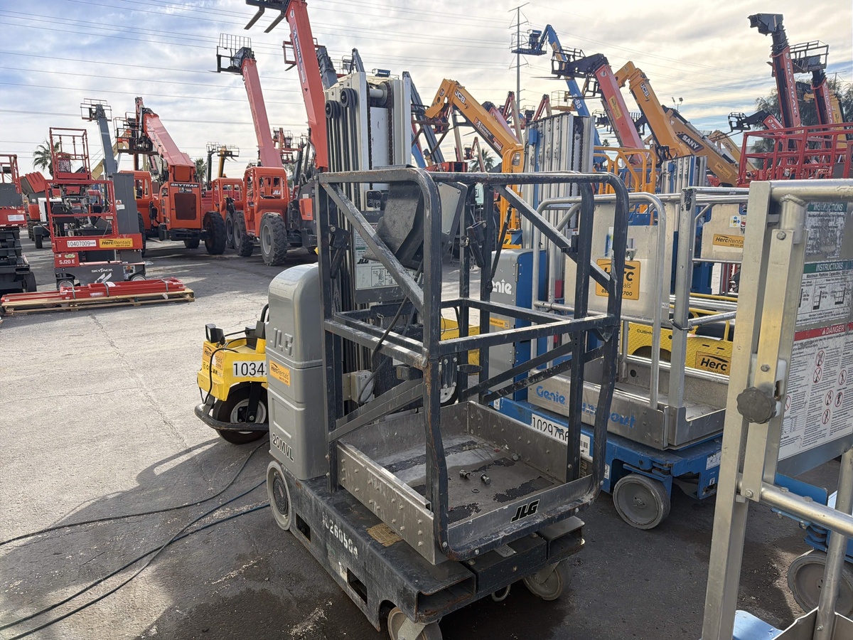 2018 JLG 20MVL-4