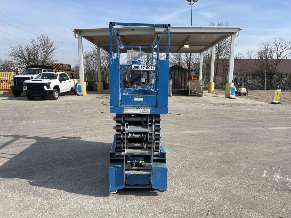 2017 Genie GS-3232-2