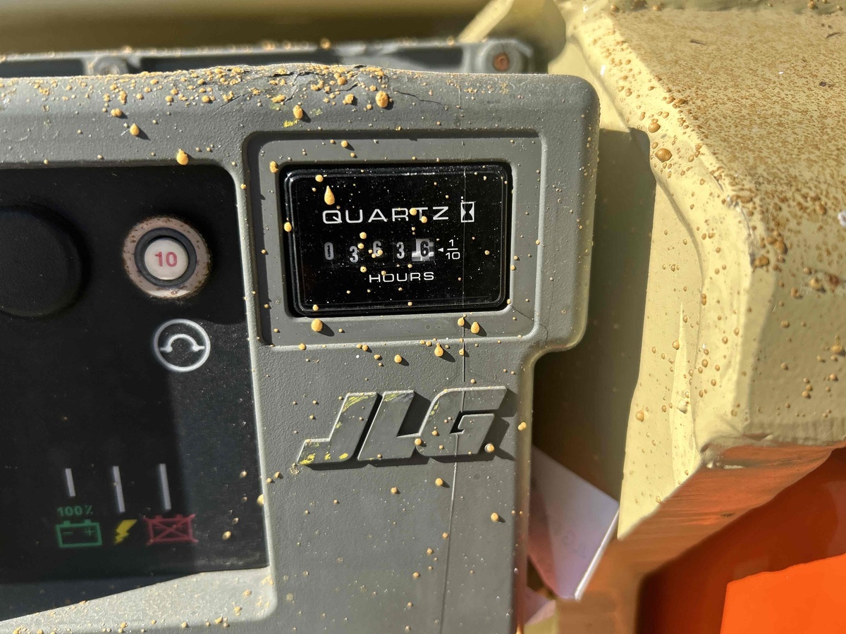 2014 JLG 3246ES-5