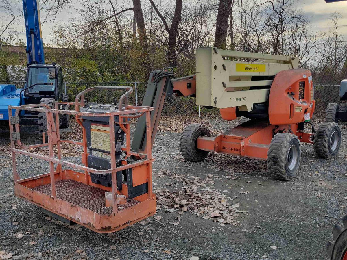 2015 JLG 450AJ