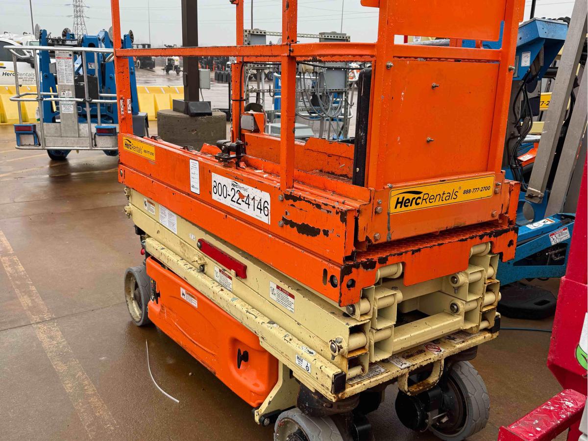 2018 JLG 1930ES