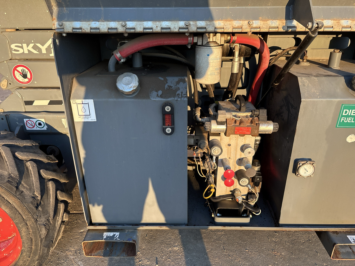 2018 Skyjack SJ-6832RT-10