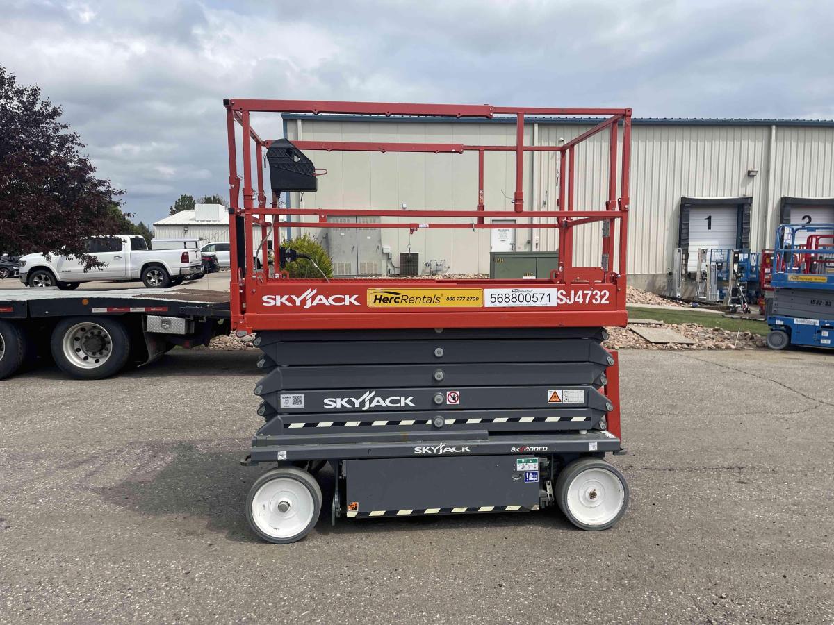 2021 Skyjack SJ4732