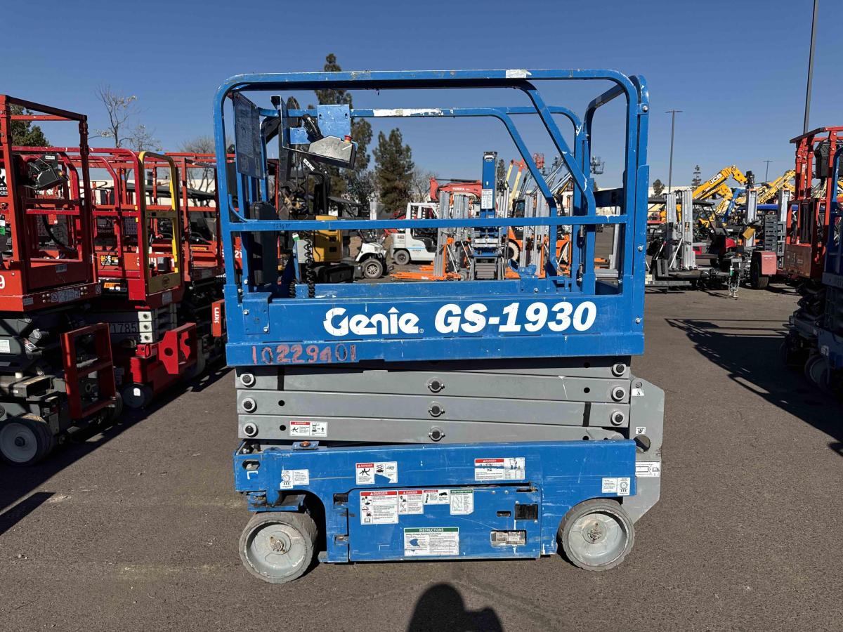 2017 Genie GS-1930
