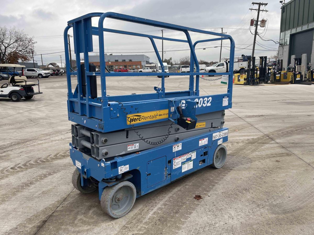 2019 Genie GS-2032