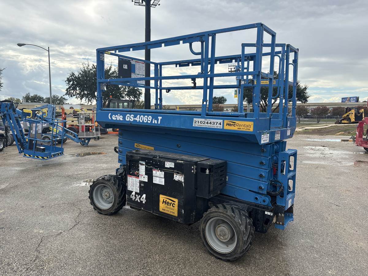 2018 Genie GS-4069 RT-4