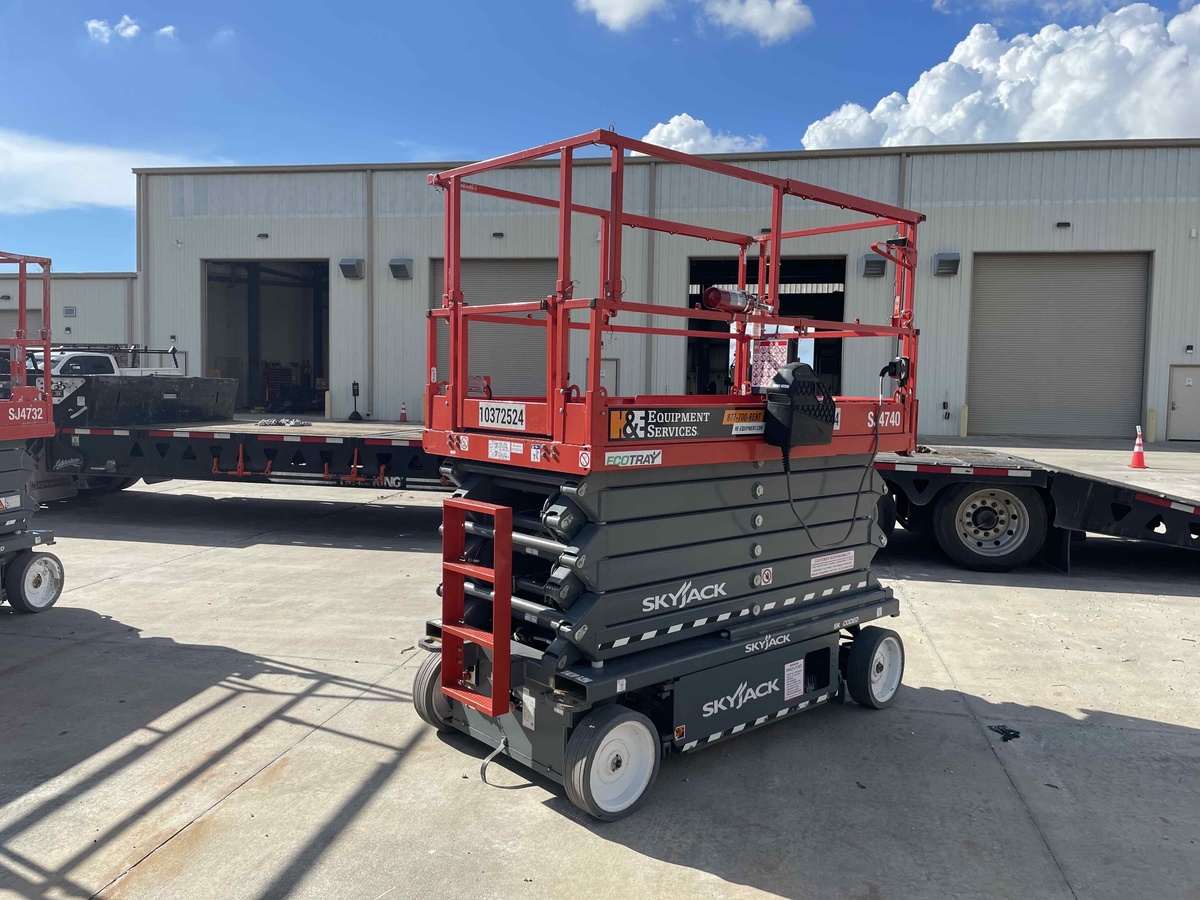 2022 Skyjack SJ4740-4