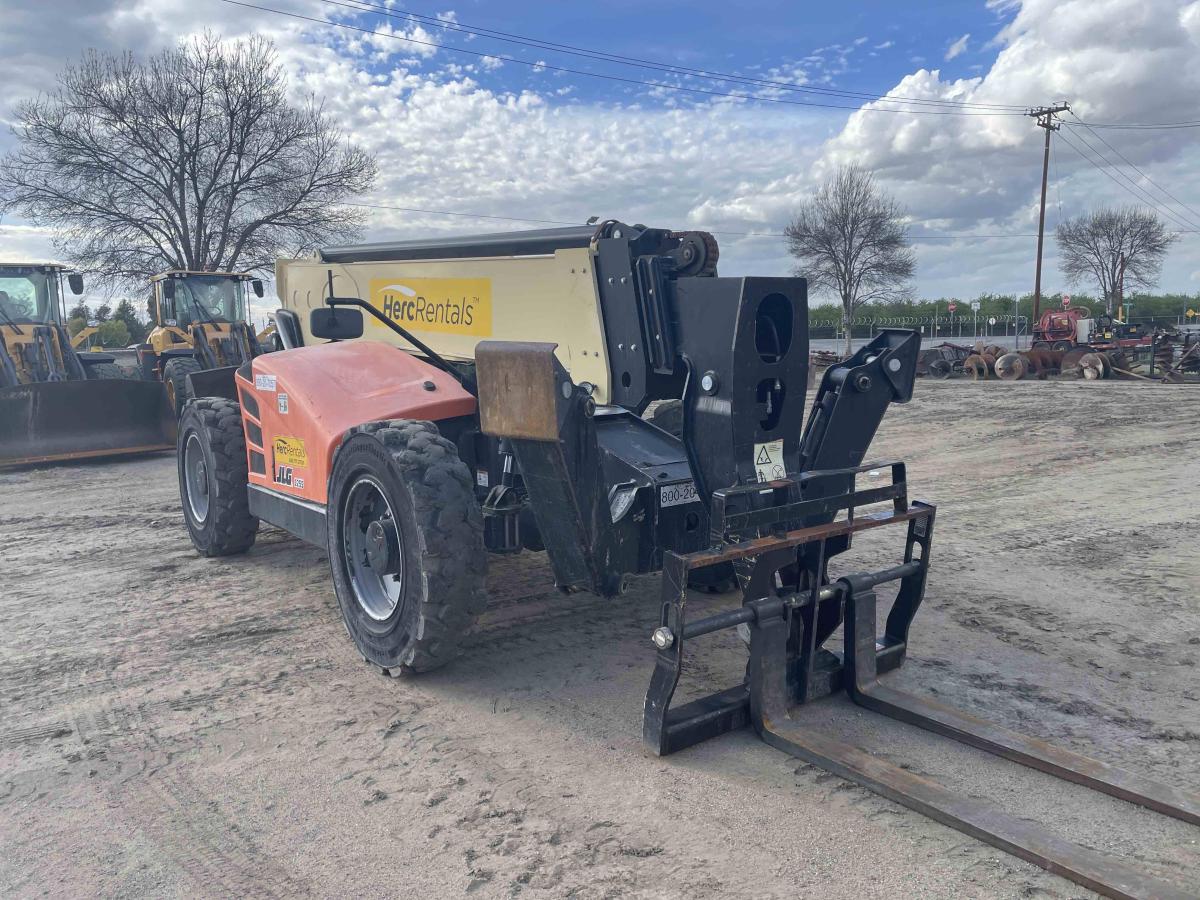2018 JLG 1255