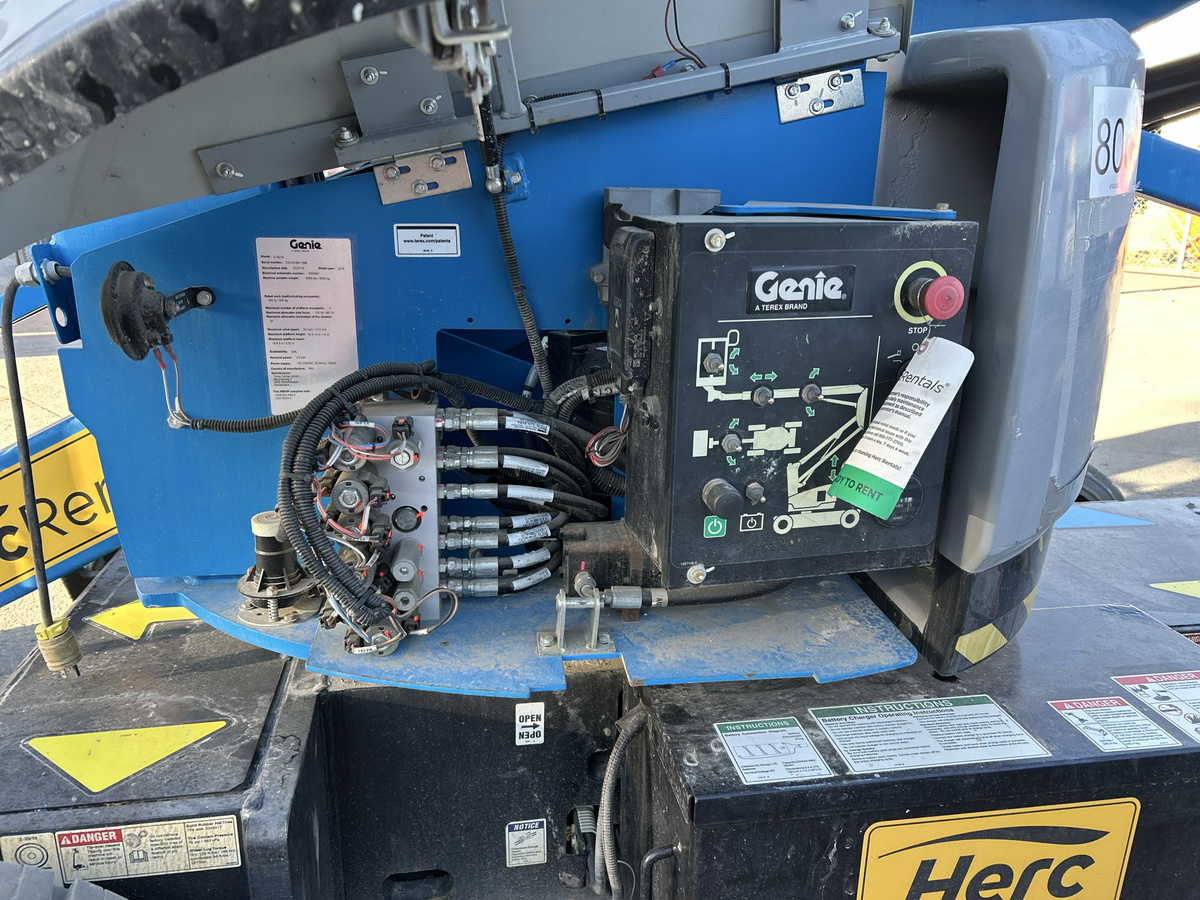 2017 Genie Z-33/18-8