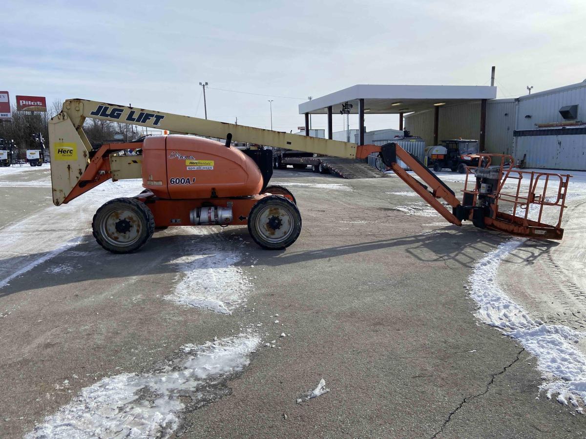2014 JLG 600AJ