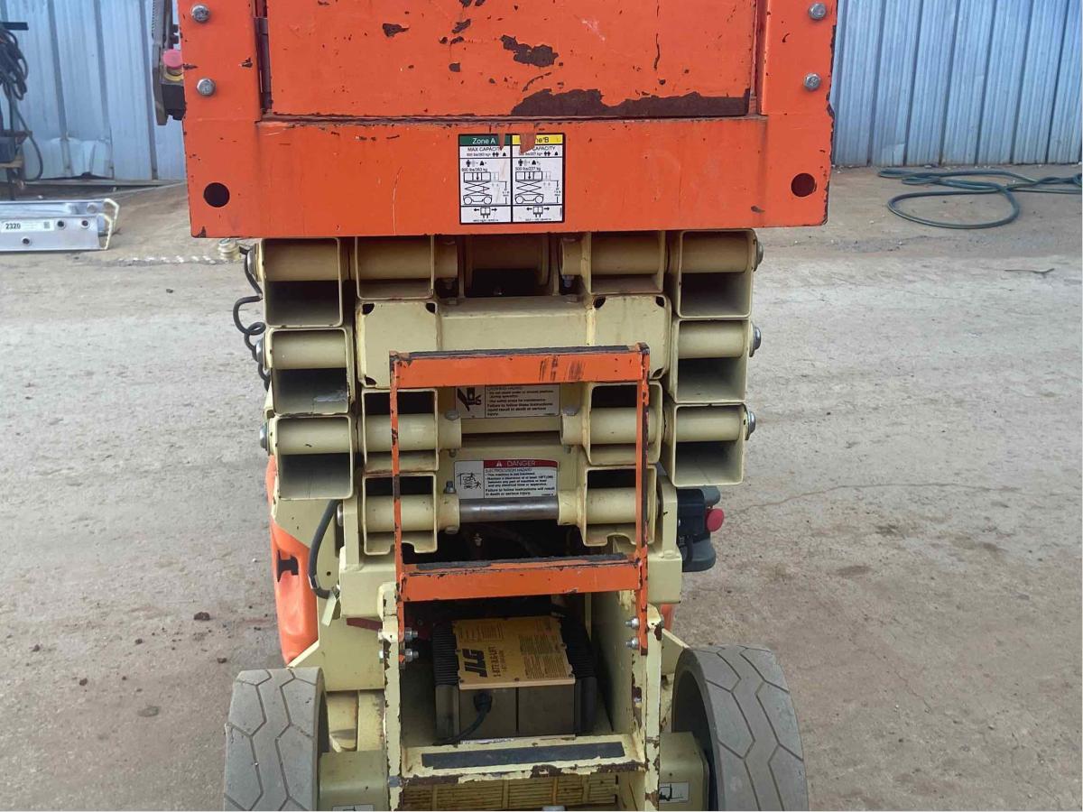 2016 JLG 2632ES
