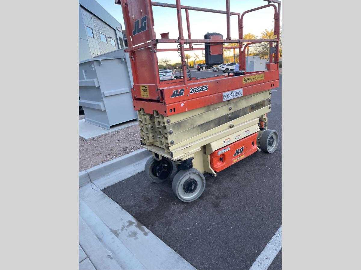 2018 JLG 2632ES