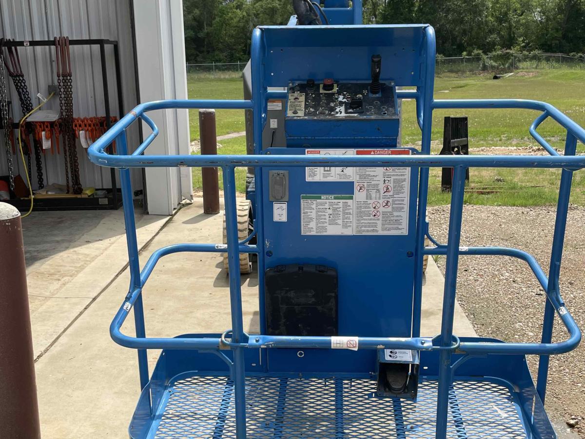 2012 Genie Z-34/22 N
