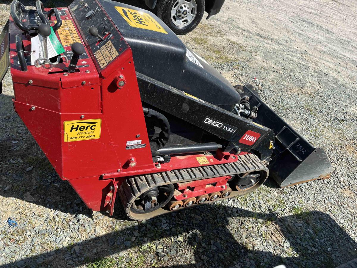 2021 Toro DINGO TX525N