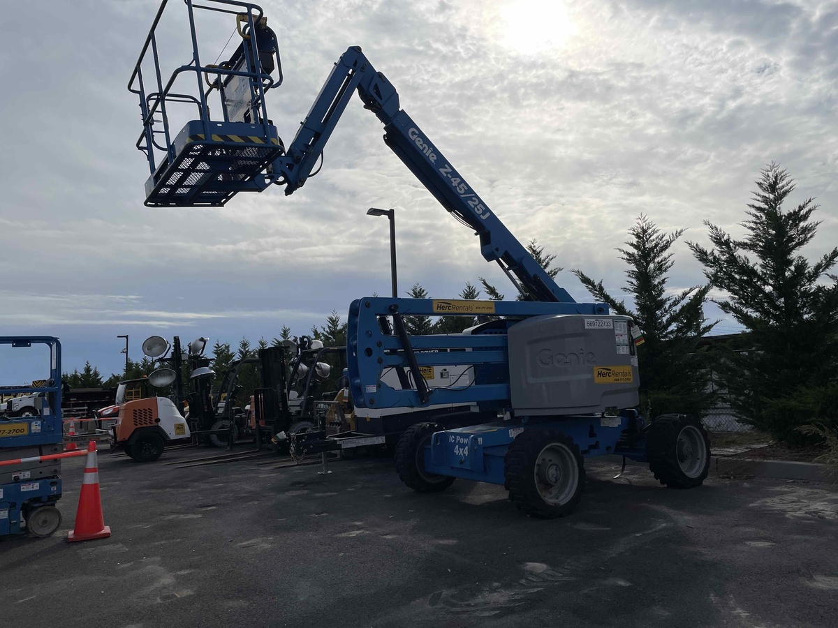 2017 Genie Z-45/25J RT